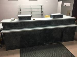 lot 127 image: Customer Service Reception Counter - Measures Approx. 136 across 62 depth and 44 height