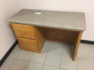 lot 135 image: 48 x 20 x 30 Corner Desk