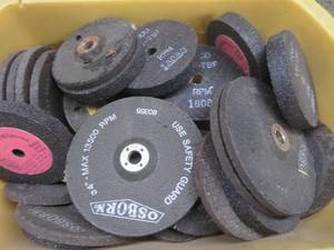 lot 7 image: GRINDING WHEELS
