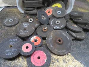 lot 10 image: GRINDER WHEELSMETAL CUT OFF WHEELS