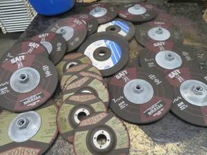 lot 11 image: LOT OF GRINDING METAL CUT OFF WHEELS LARGE SIZE