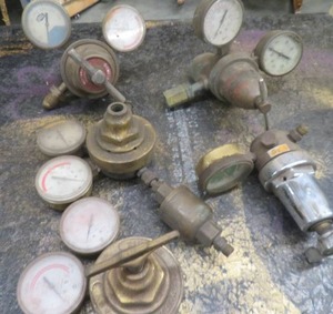 lot 14 image: WELDING GAUGES LOT OF 5 LOTS OF BRASS