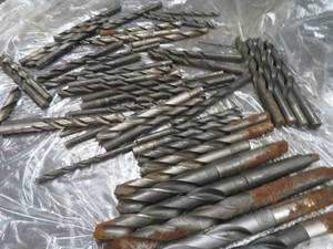 lot 36 image: LARGE LOT OF DRILL BITS SOME NEW SOME NOT