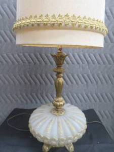 lot 94 image: VINTAGE MID CENTURY LAMP