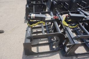 lot 10 image: Brand New Made In America Universal Mount Bobcat Skid Loader Skid Steer 48 Root Grapple Bucket