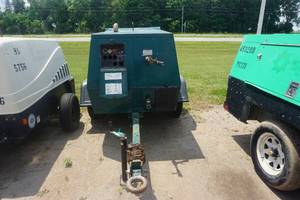 lot 6 image: Sullair Model 850POCA 185 Tow Behind Air Compressor