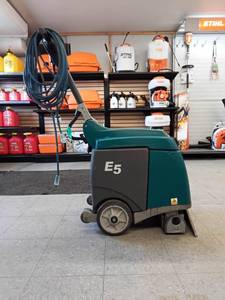 lot 35 image: 2015 Tennant Model E5 Walk Behind Carpet Extractor