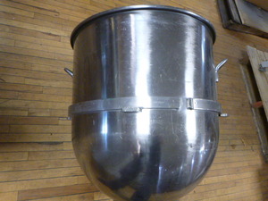 lot 32 image: Stainless Steel Mixing Bowl