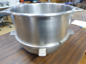 lot 34 image: Stainless Steel Mixing Bowl