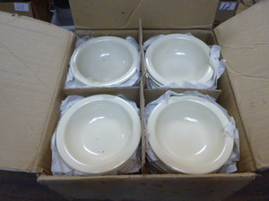 lot 44 image: 48 Grapefruit Bowls