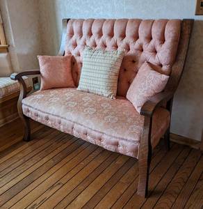 Vintage Pink Tufted Oak Loveseat