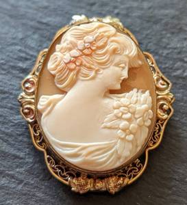 Vintage Gold Filled Cameo BroochPendant