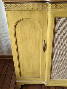 GE RadioTurntable Console
