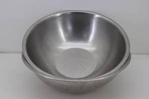 2 Large Stainless Steel Mixing Bowls
