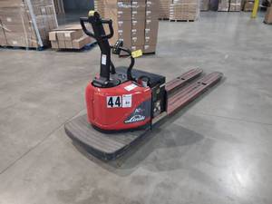lot 7 image: 2016 Linde Active Electric Pallet J...