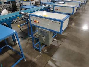lot 66 image: Bei Chuan Pillow Roller, 208 Volt, ...