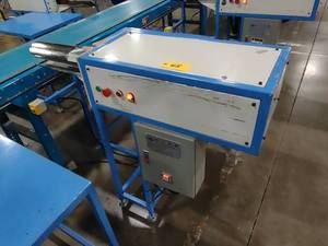lot 68 image: Bei Chuan Pillow Roller, 208 Volt, ...
