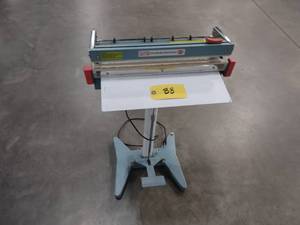 lot 88 image: Mercier Model ME-450FC 18 Foot Sea...