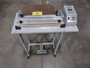 lot 94 image: Universal 16 Foot Sealer...