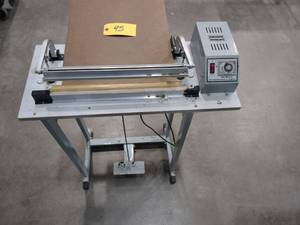 lot 95 image: Universal 16 Foot Sealer...