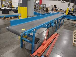 lot 140 image: Hytrol Power Belt Conveyor, 20 x 1...