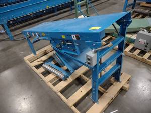 lot 142 image: Hytrol Power Belt Conveyor, 20 x 8...