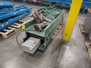 lot 157 image: Roach Power Belt Conveyor, 18 x 30...