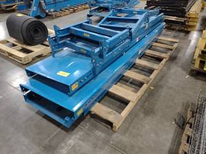 lot 162 image: Hytrol Power Belt Conveyor, 20 x 3...
