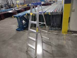 lot 204 image: Louisville 6 Aluminum Step Ladder...