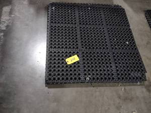 lot 208 image: (5)  3x3 Interlocking Rubber Anti-F...