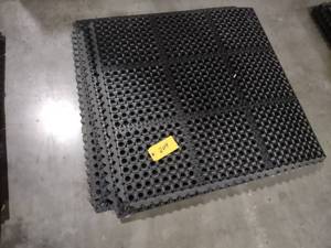 lot 209 image: (5)  3x3 Interlocking Rubber Anti-F...