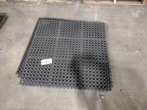 lot 220 image: (5)  3x3 Interlocking Rubber Anti-F...