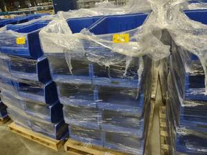 lot 278 image: (20) Quantum QUS955 Stacking Poly S...