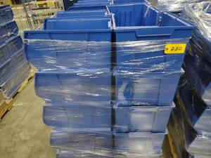 lot 280 image: (20) Quantum QUS955 Stacking Poly S...