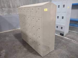 lot 612 image: 60-Door Locker Unit, 72x24x71...