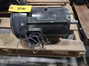 lot 416 image: Leeson 2 hp. Motor, 230460 Volt, 3...