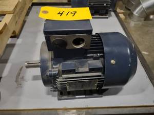 lot 419 image: Leeson 2 hp. Motor, 230460 Volt, 3...