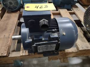 lot 423 image: Leeson 2 hp. Motor, 230460 Volt, 3...