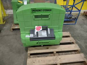 lot 440 image: Sperian Emergency Eye Wash Station ...