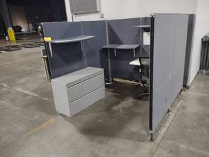 lot 515 image: Cubicles with Assorted Furniture...