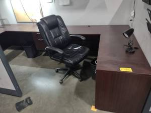 lot 530 image: (2) Desks, Chairs, Shelves, Lamp, &...