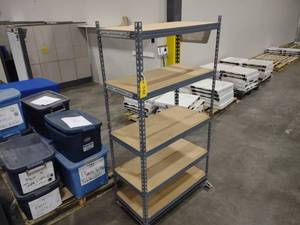 lot 538 image: Rolling Rack...