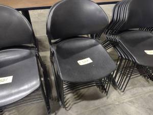 lot 552 image: (8) Trendway Stacking Chairs...