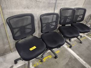 lot 561 image: (4) Chairs...
