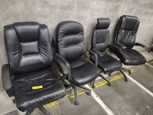 lot 562 image: (4) Chairs...