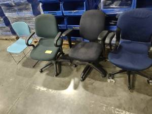lot 575 image: (4) Chairs...