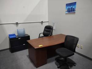 lot 598 image: Contents of Office...
