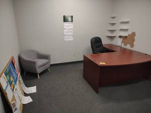 lot 596 image: Contents of Office...