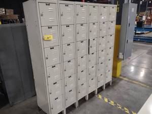 lot 367 image: 36-Door Locker Unit...