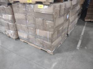 lot 385 image: (40) 96-Count Boxes Grey Zipper Bag...